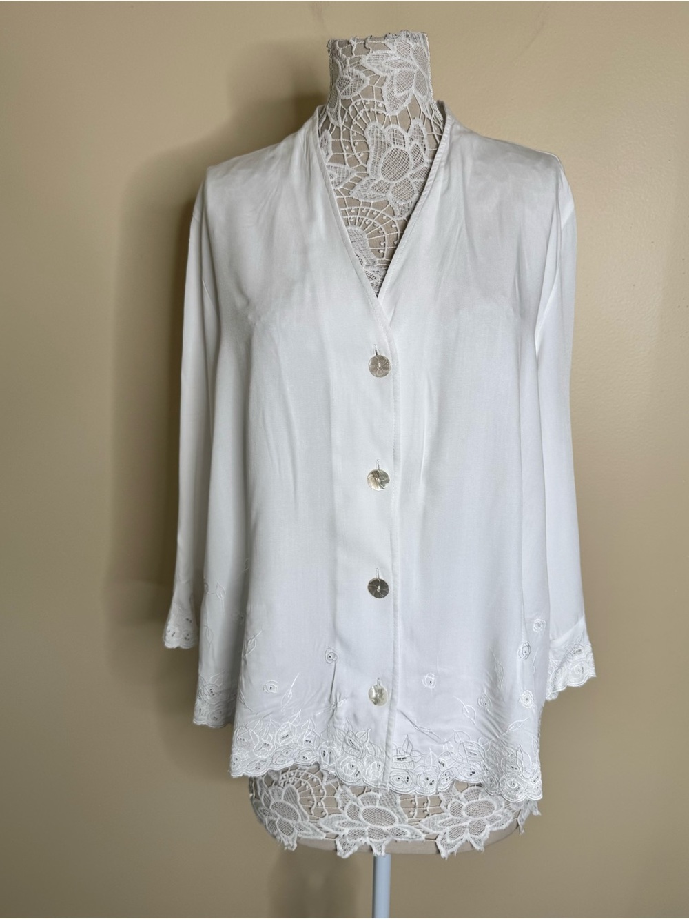 Nomadic Traders Fresco Cutwork Embroidered Button Front Blouse Eyelet White 2X